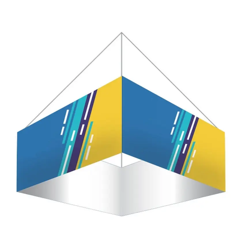 광장 천장 교수형 배너